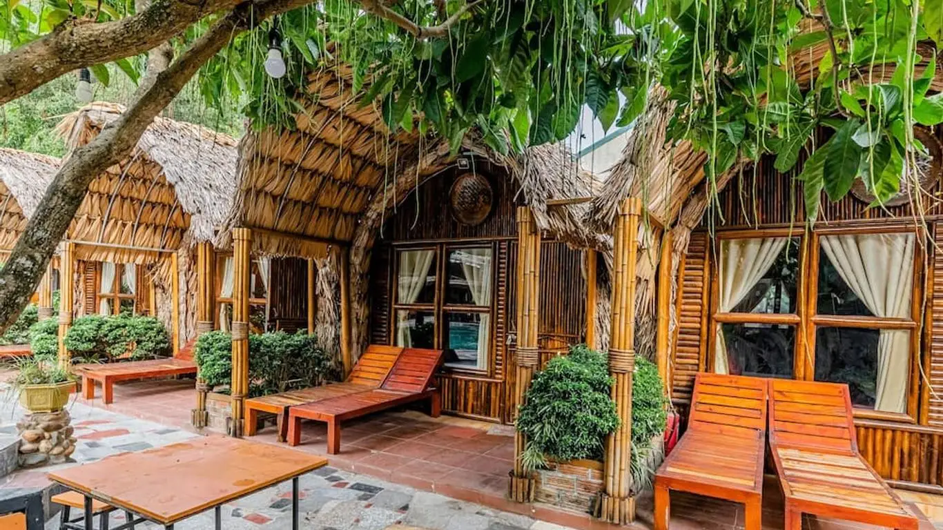 View of bungalows and pool area at Tam Coc Bungalow